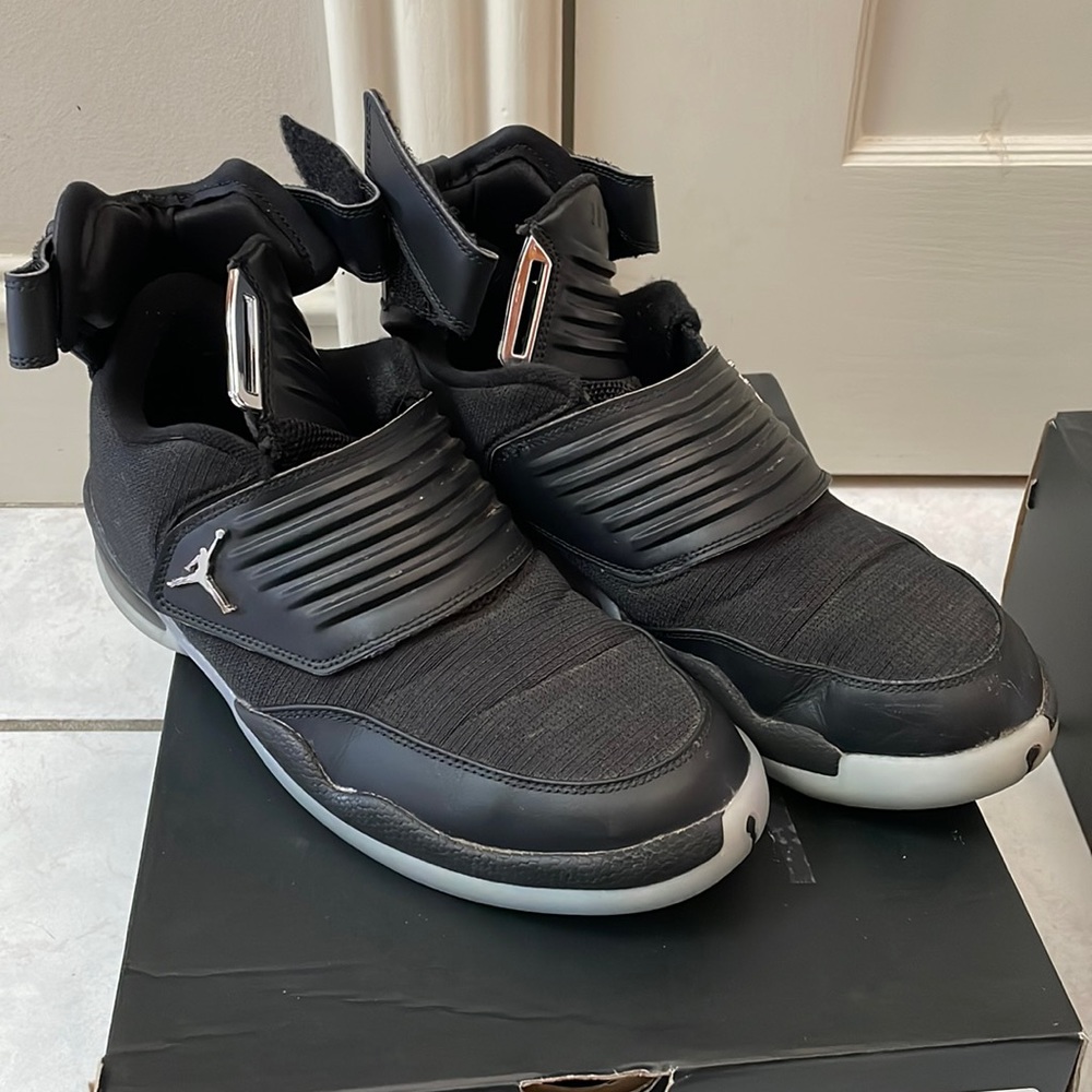 Jordan generation 23 high tops Sz 9.5